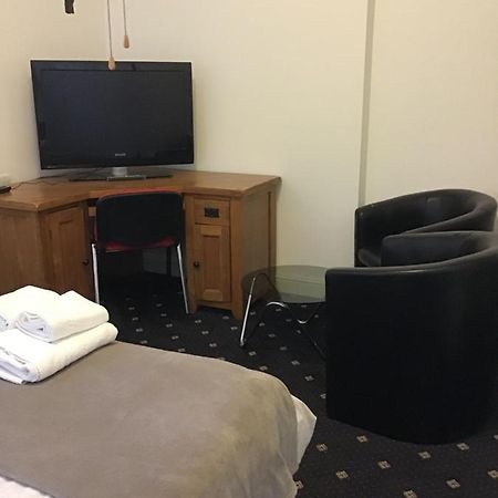 Trevelyan Hotel Илфорд Экстерьер фото
