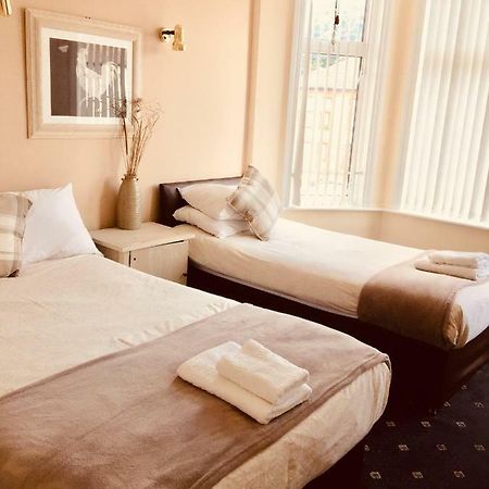 Trevelyan Hotel Илфорд Экстерьер фото