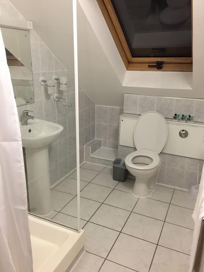 Trevelyan Hotel Илфорд Экстерьер фото