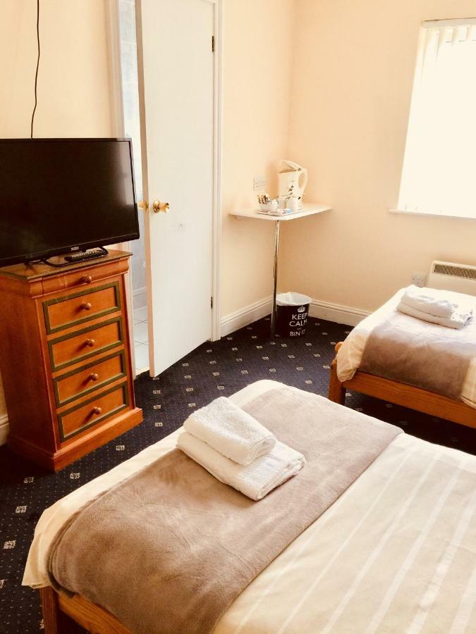 Trevelyan Hotel Илфорд Экстерьер фото