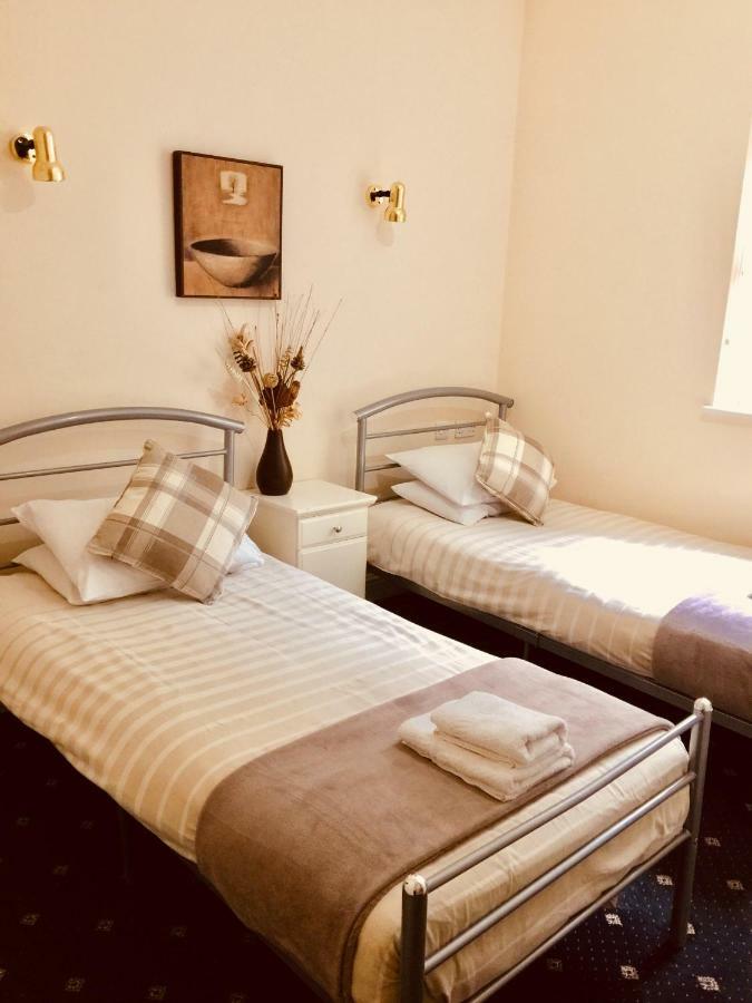 Trevelyan Hotel Илфорд Экстерьер фото