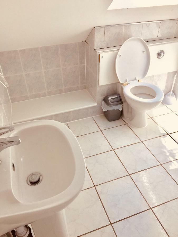 Trevelyan Hotel Илфорд Экстерьер фото
