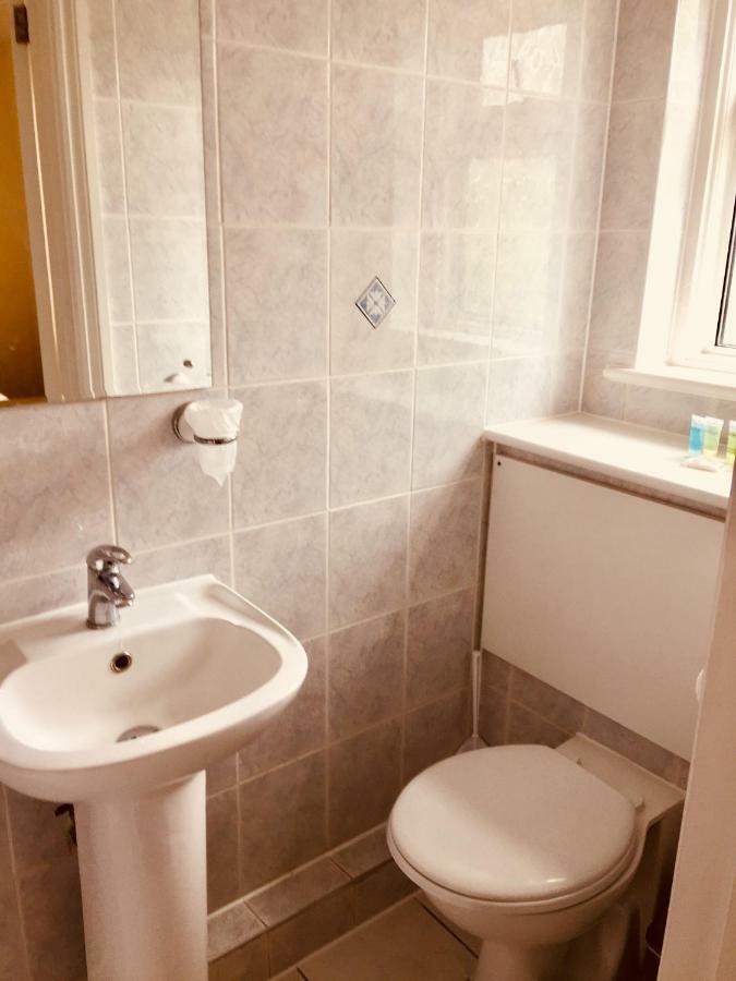 Trevelyan Hotel Илфорд Экстерьер фото